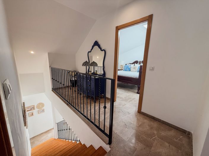 Image No.19-3 Bed Property for sale