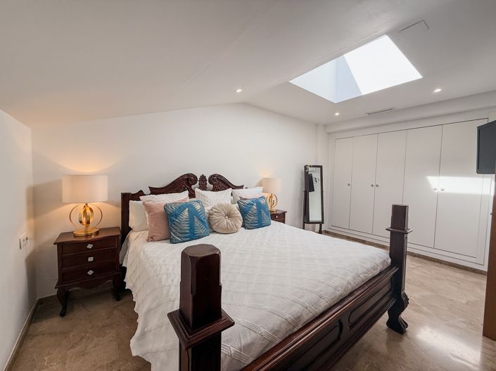 Image No.20-3 Bed Property for sale