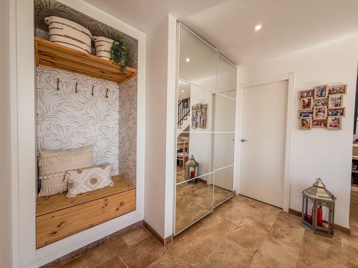 Image No.3-3 Bed Property for sale