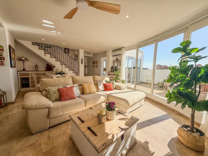 Image No.4-3 Bed Property for sale