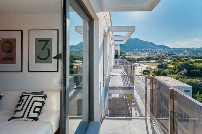 Image No.15-1 Bed Property for sale