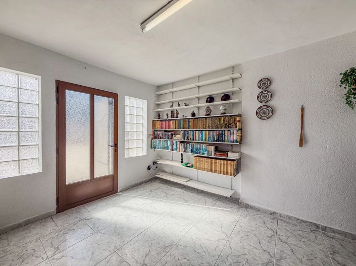 Image No.20-3 Bed Villa for sale