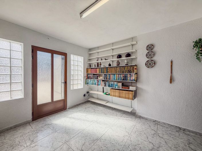 Image No.20-3 Bed Villa for sale