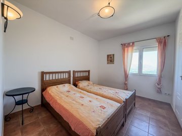 8547464