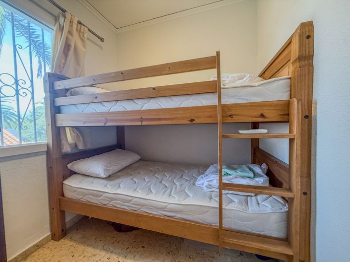 Image No.13-3 Bed Townhouse for sale