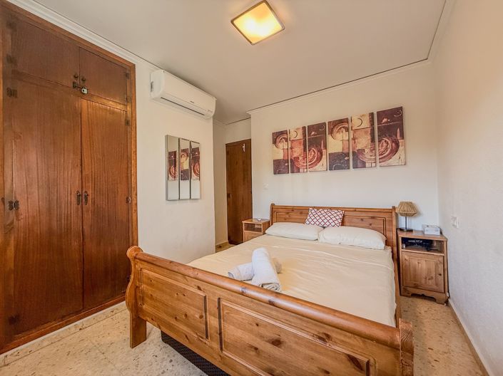 Image No.8-3 Bed Townhouse for sale