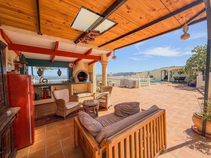 Image No.42-5 Bed Villa for sale