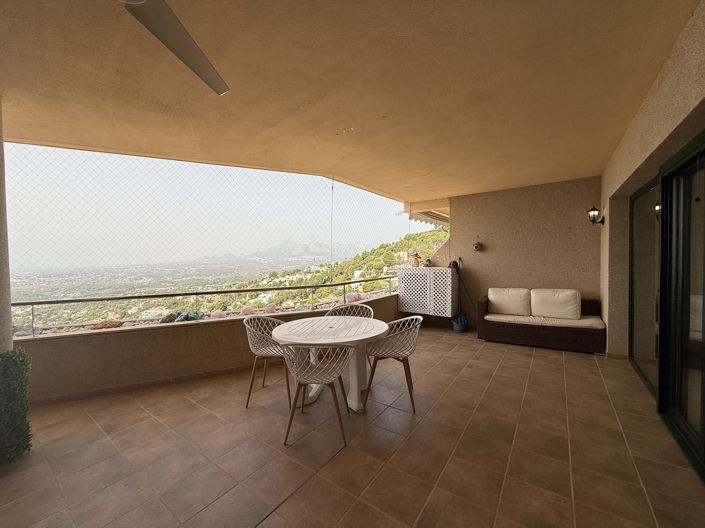 Image No.16-2 Bed Property for sale