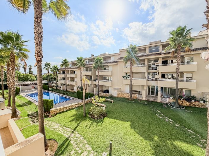 Image No.19-2 Bed Property for sale