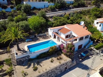 4 Bed Villa for sale