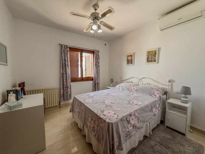 Image No.10-4 Bed Villa for sale