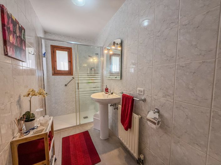 Image No.9-4 Bed Villa for sale