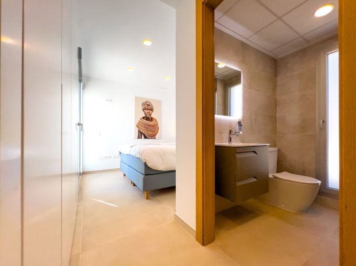 Image No.15-4 Bed Villa for sale