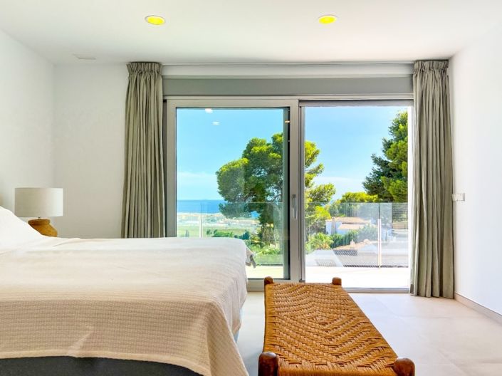 Image No.20-4 Bed Villa for sale