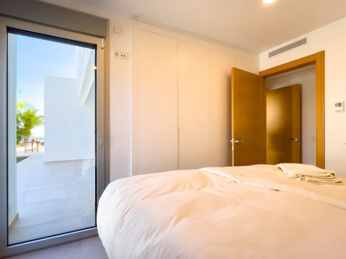 Image No.26-4 Bed Villa for sale