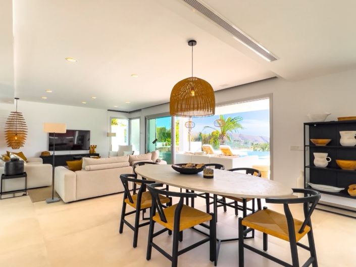 Image No.7-4 Bed Villa for sale