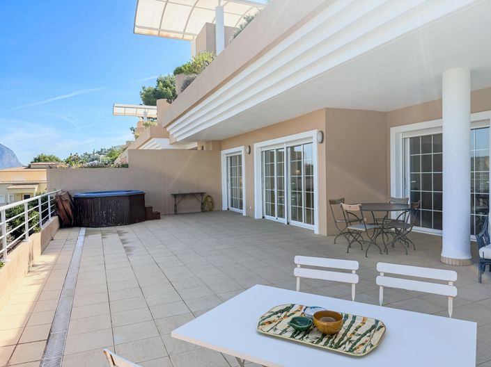 Image No.25-2 Bed Apartment for sale