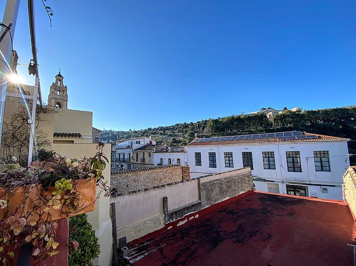 Image No.19-5 Bed Townhouse for sale