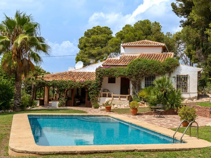 Image No.1-4 Bed Villa for sale