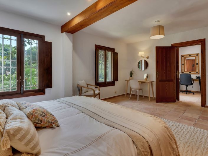 Image No.17-4 Bed Villa for sale