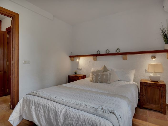 Image No.23-4 Bed Villa for sale