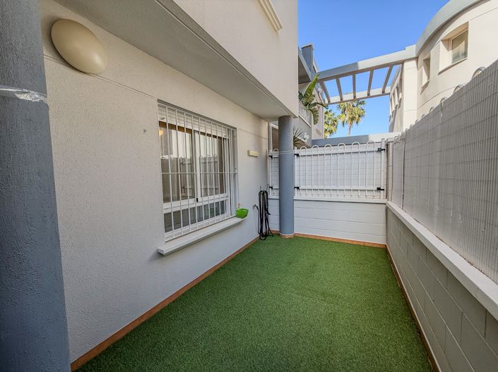 Image No.15-2 Bed Property for sale