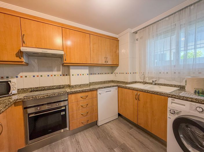 Image No.4-2 Bed Property for sale