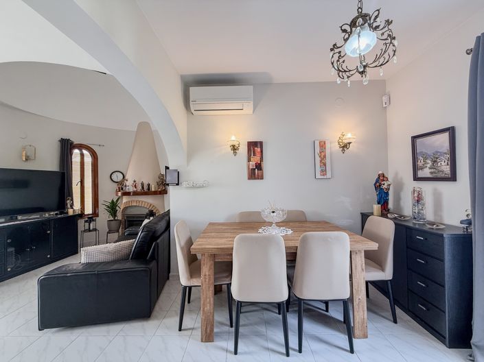 Image No.6-3 Bed Villa for sale