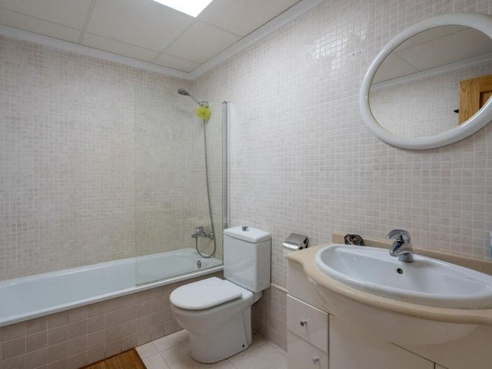 Image No.9-3 Bed Apartment for sale