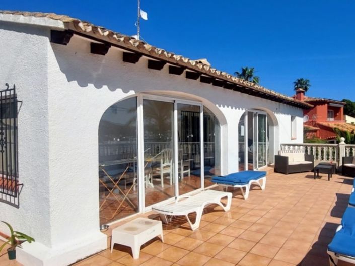 Image No.2-4 Bed Villa for sale