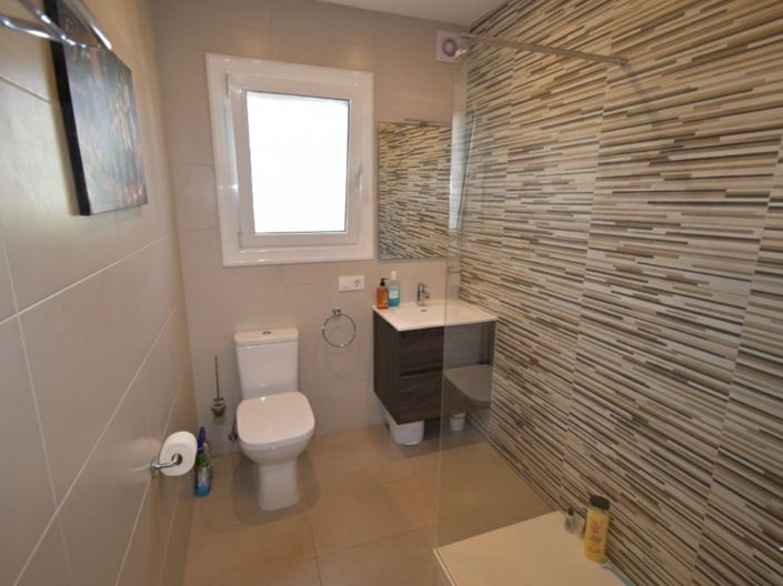 Image No.6-4 Bed Villa for sale