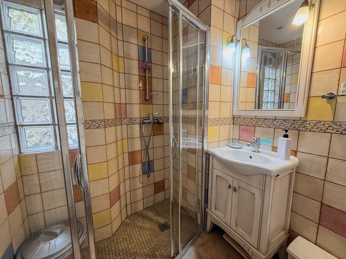 Image No.13-4 Bed Townhouse for sale