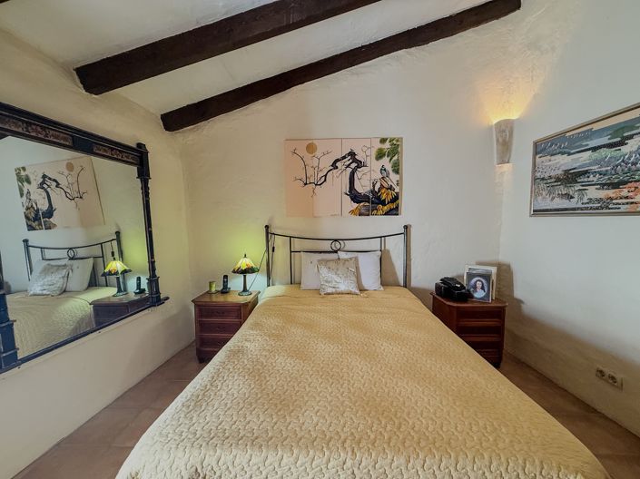 Image No.17-4 Bed Townhouse for sale