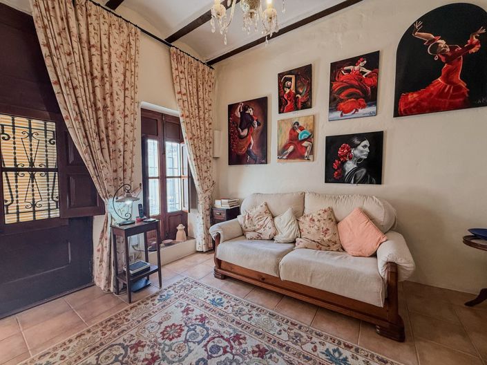 Image No.2-4 Bed Townhouse for sale