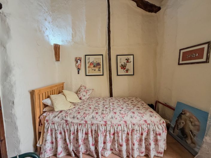 Image No.26-4 Bed Townhouse for sale