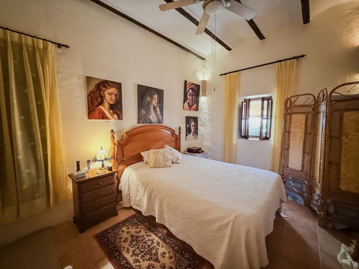 Image No.8-4 Bed Townhouse for sale