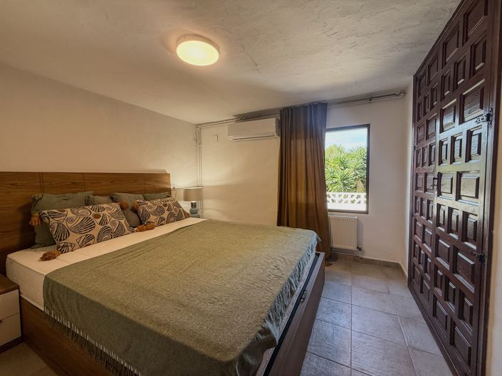 Image No.29-3 Bed Villa for sale