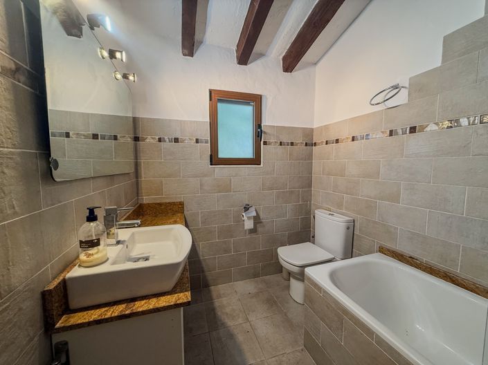 Image No.31-3 Bed Villa for sale