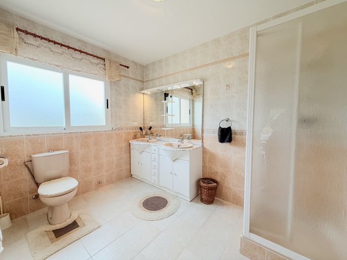 Image No.22-3 Bed Villa for sale