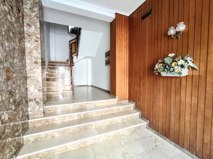 Image No.17-3 Bed Apartment for sale