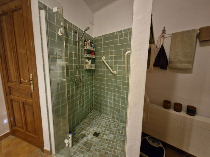 Image No.16-2 Bed Townhouse for sale