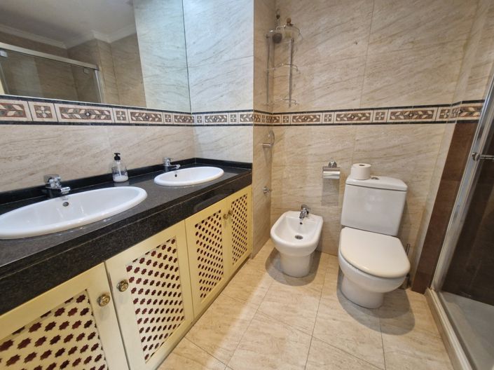 Image No.10-3 Bed Apartment for sale