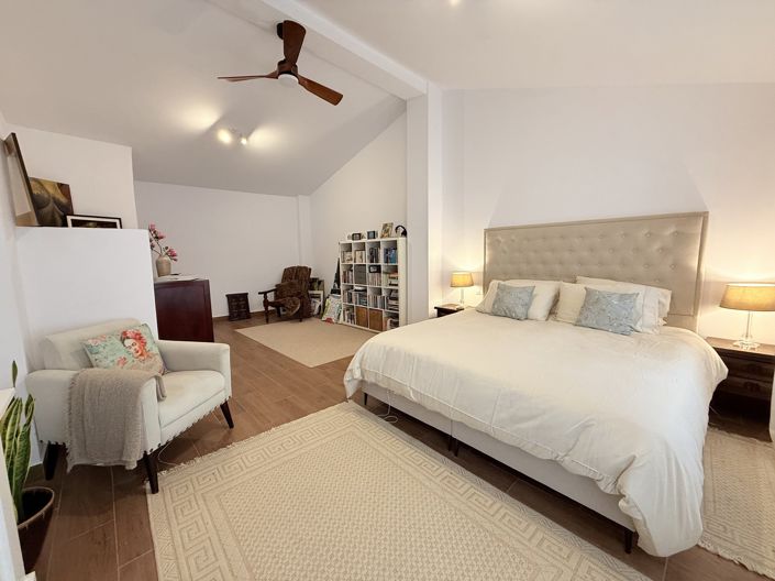 Image No.3-3 Bed Townhouse for sale