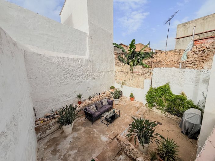 Image No.30-3 Bed Townhouse for sale