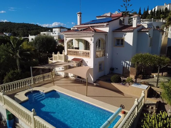 Image No.1-4 Bed Villa for sale