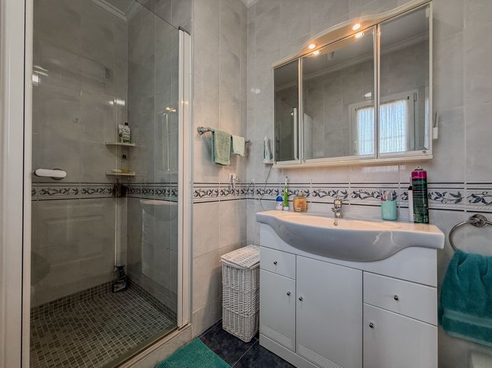 Image No.18-4 Bed Villa for sale