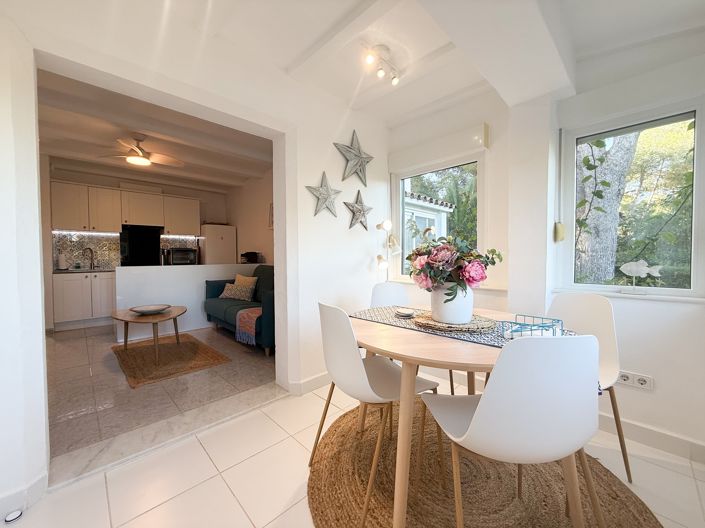 Image No.12-1 Bed Property for sale