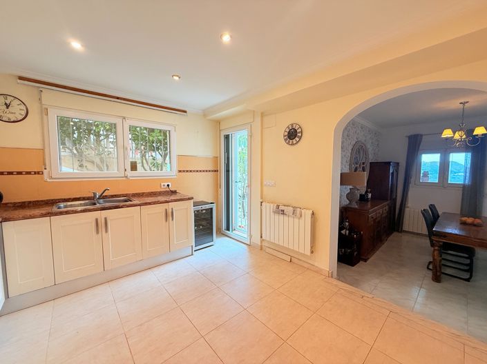 Image No.9-4 Bed Villa for sale