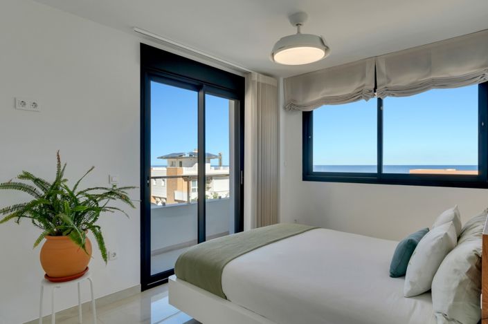 Image No.22-3 Bed Property for sale