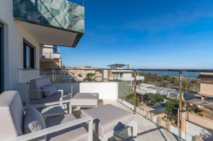 Image No.27-3 Bed Property for sale